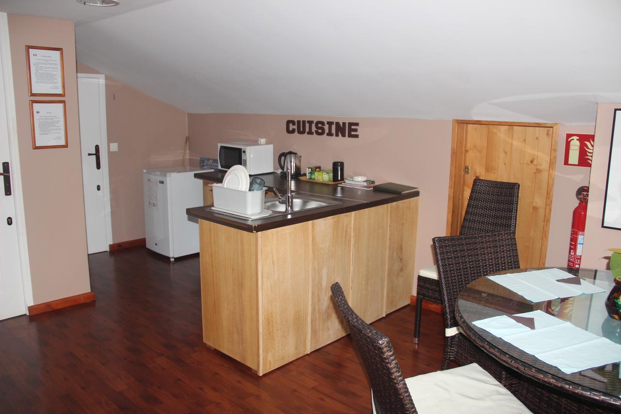 Le Colibri Bed & Breakfast Le Dix-Septieme ภายนอก รูปภาพ