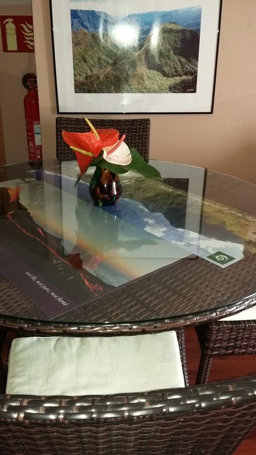 Le Colibri Bed & Breakfast Le Dix-Septieme ภายนอก รูปภาพ