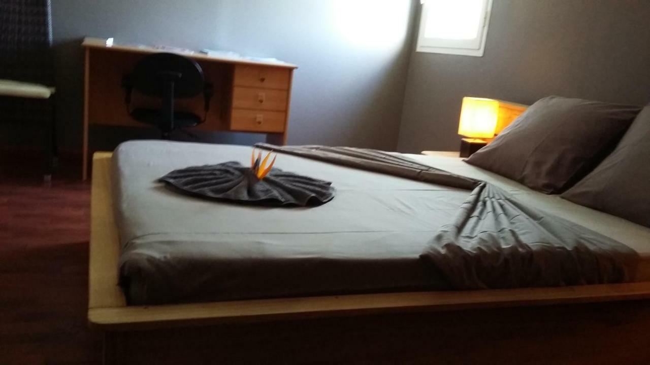 Le Colibri Bed & Breakfast Le Dix-Septieme ภายนอก รูปภาพ